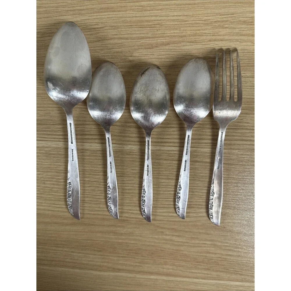 Wm A Rogers Brittany Rose Flatware 5 Piece Lot 1948 Oneida AA Silverplate